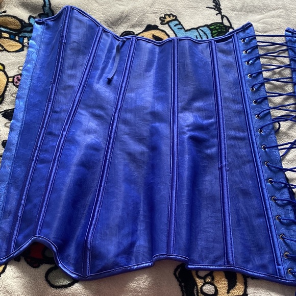 Frederick’s of Hollywood corset - Picture 3 of 14